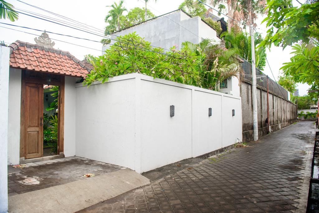 Hideaways Seminyak Villa エクステリア 写真