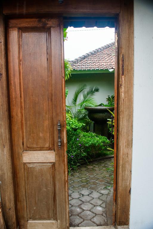 Hideaways Seminyak Villa エクステリア 写真