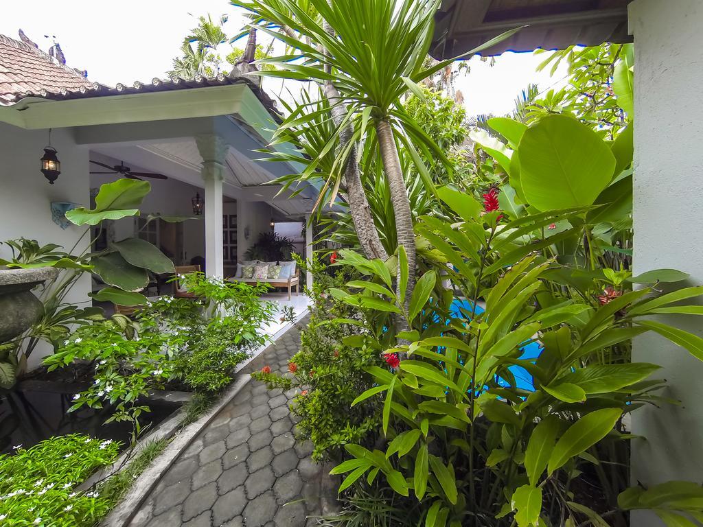 Hideaways Seminyak Villa エクステリア 写真