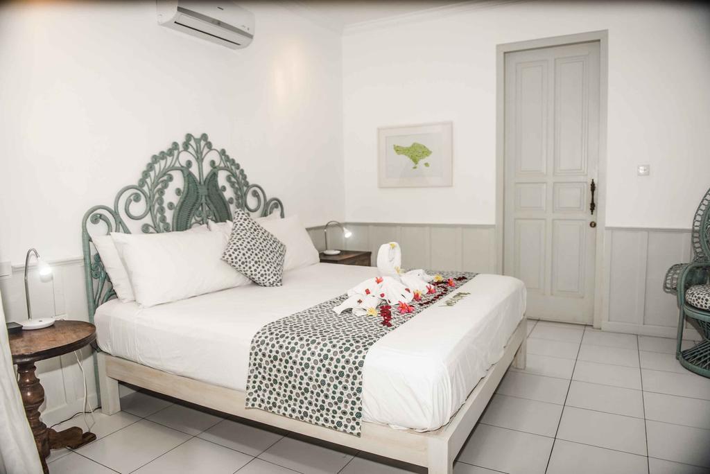 Hideaways Seminyak Villa エクステリア 写真